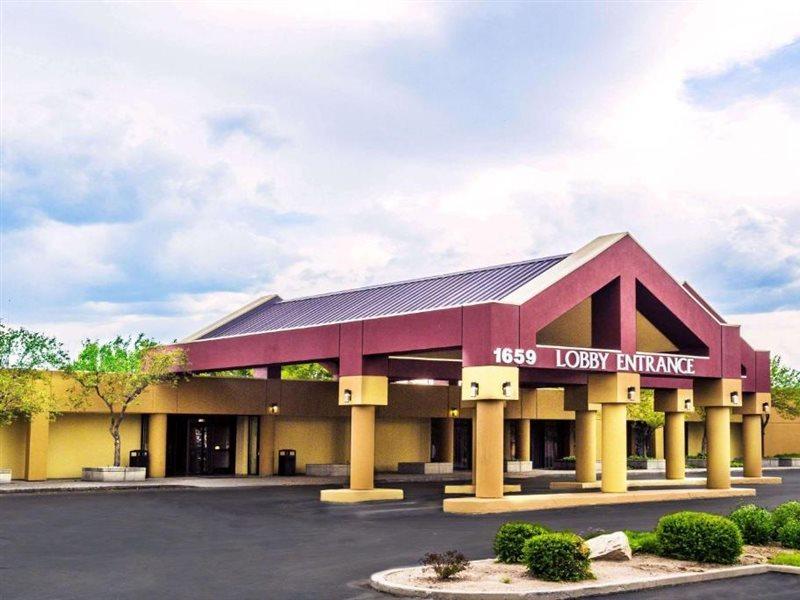 Ramada By Wyndham Salt Lake City North Temple Esterno foto