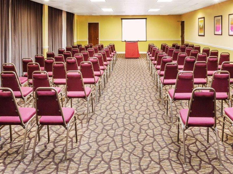 Ramada By Wyndham Salt Lake City North Temple Esterno foto