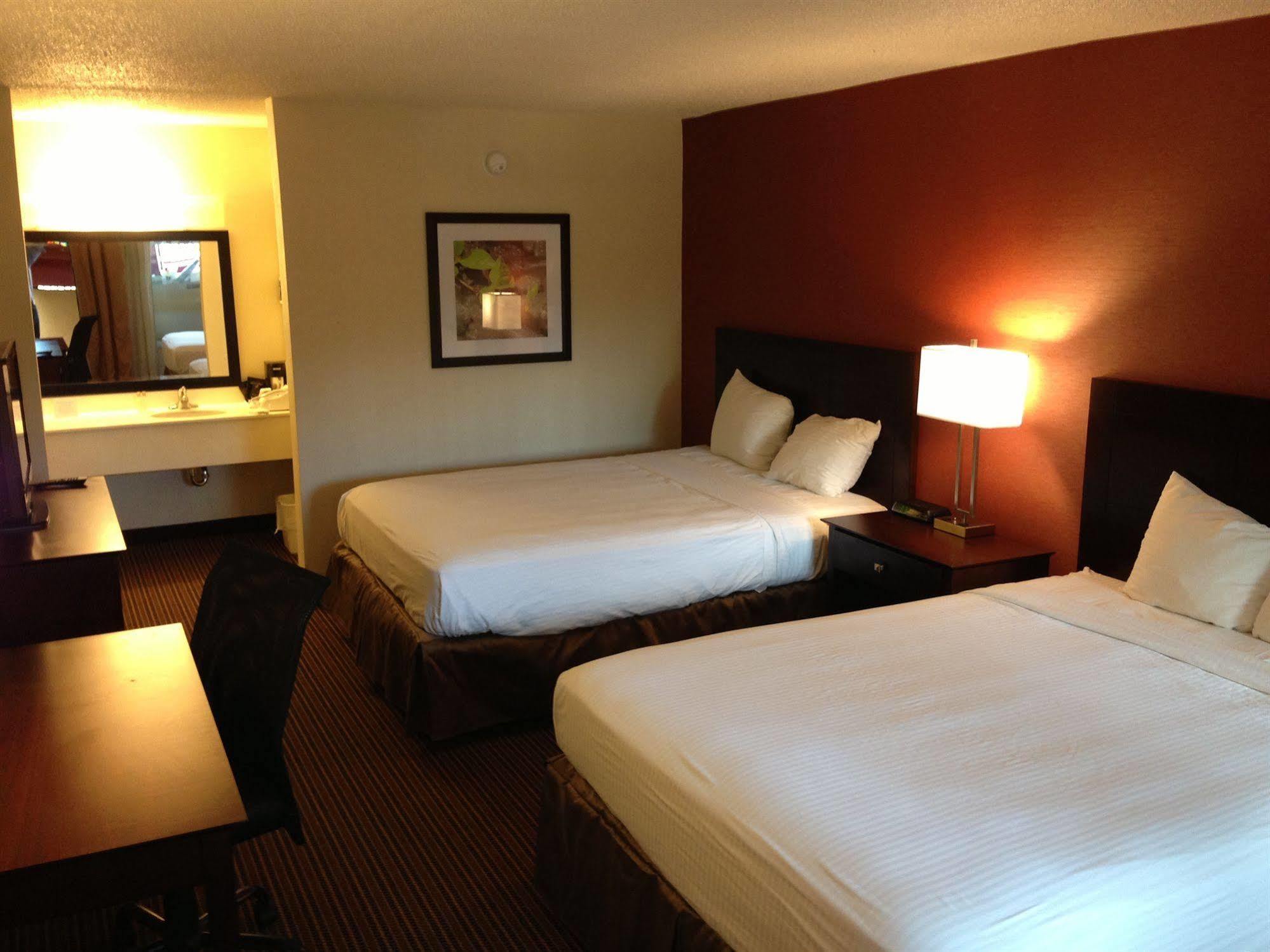 Ramada By Wyndham Salt Lake City North Temple Esterno foto