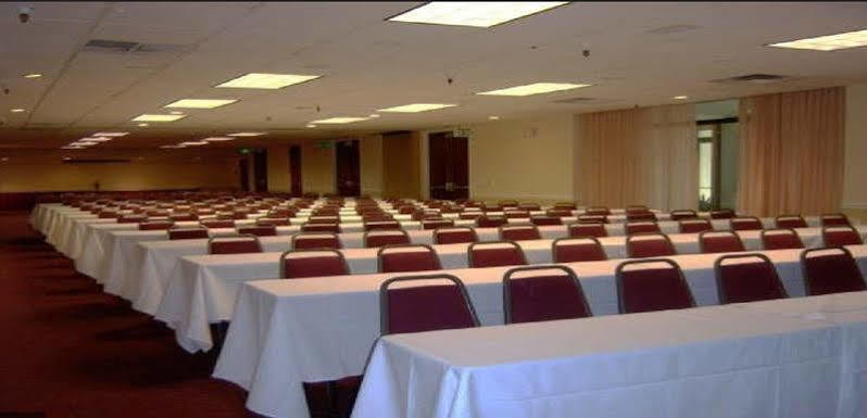 Ramada By Wyndham Salt Lake City North Temple Esterno foto