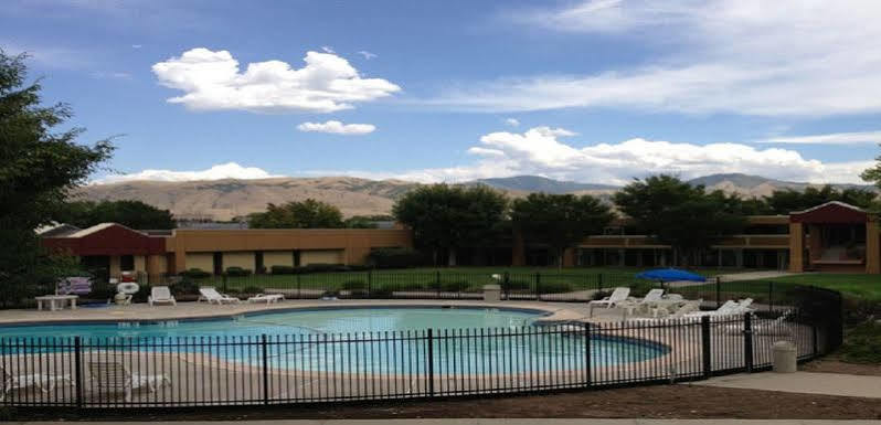 Ramada By Wyndham Salt Lake City North Temple Esterno foto