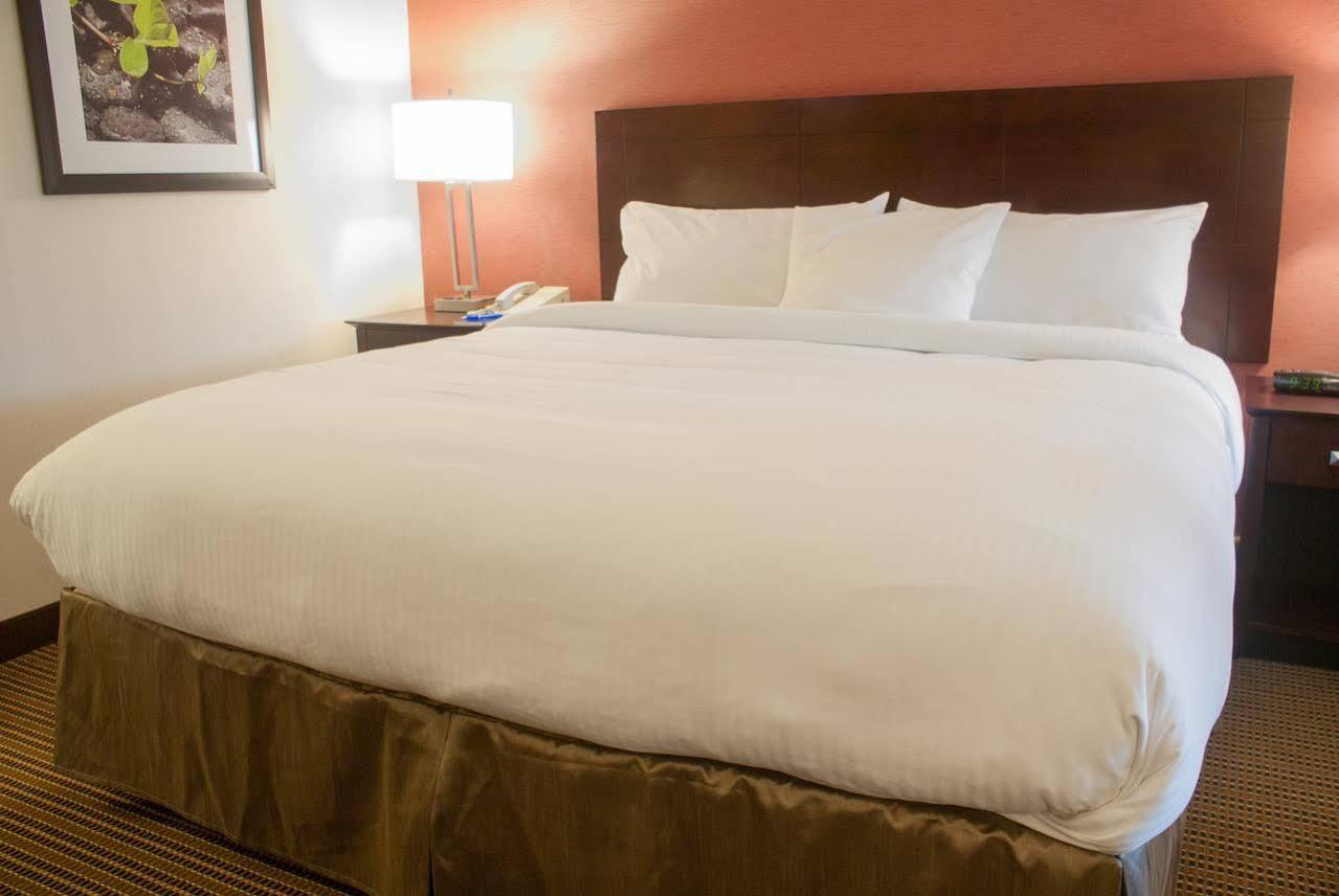 Ramada By Wyndham Salt Lake City North Temple Esterno foto